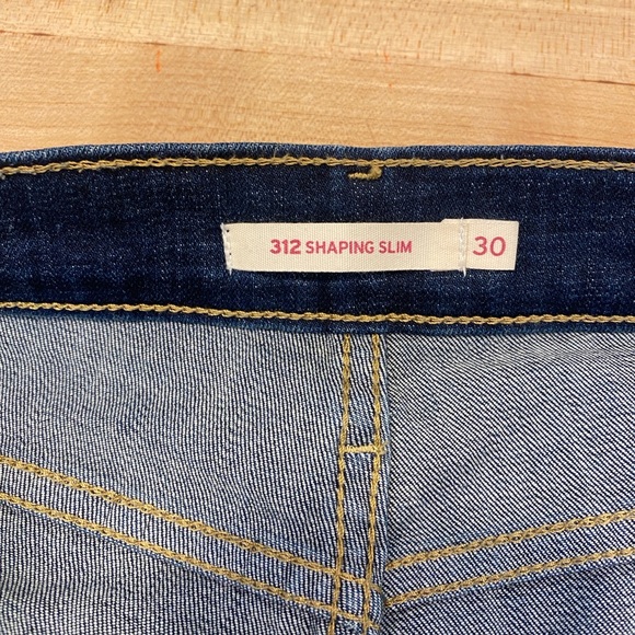 Levi’s 312 Slim Shaping Slim in Darkest Sky-Dark Wash - Picture 4 of 5